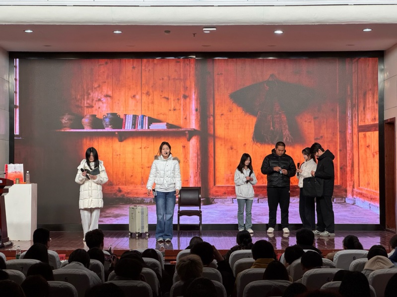 話(huà)劇《山花爛漫》